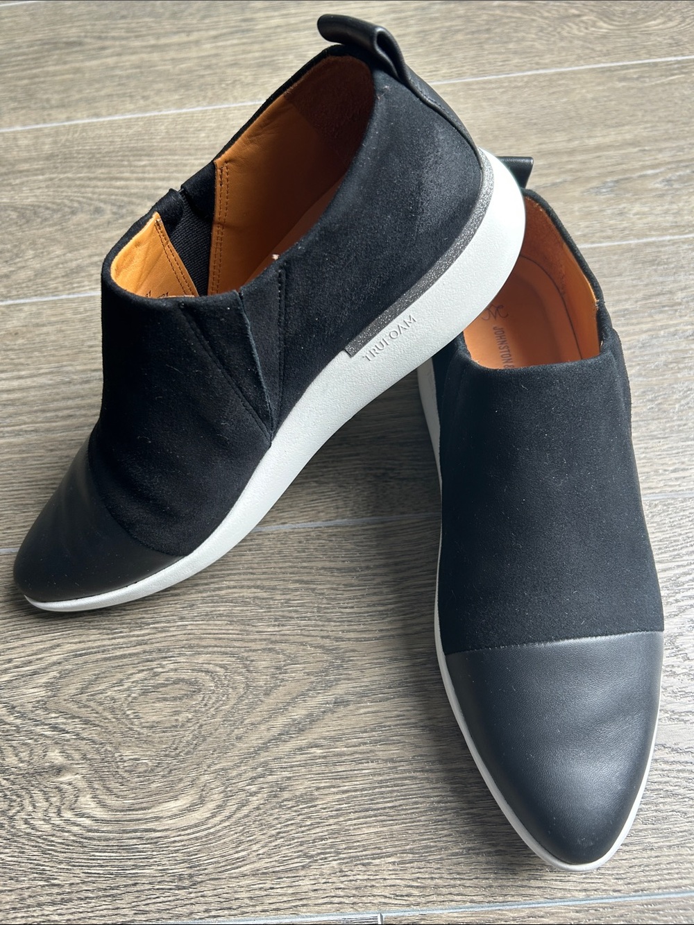 Johnston & Murphy Dakota Tap Toe Slip on Sneaker Loafer